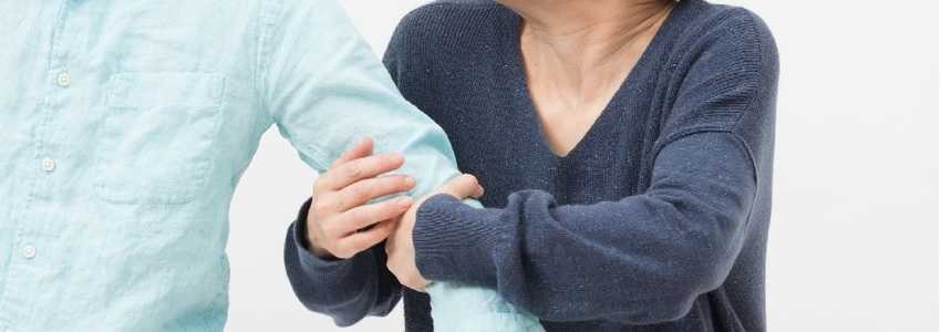 窃盗を犯した息子を逃がした親は?