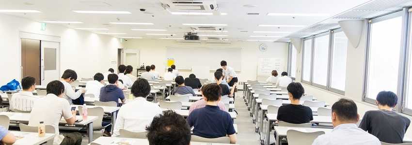 退職前に上司の命令で参加した外部研修の受講料とテキスト代が、最後の給与から天引きされた。これは返してもらえる?