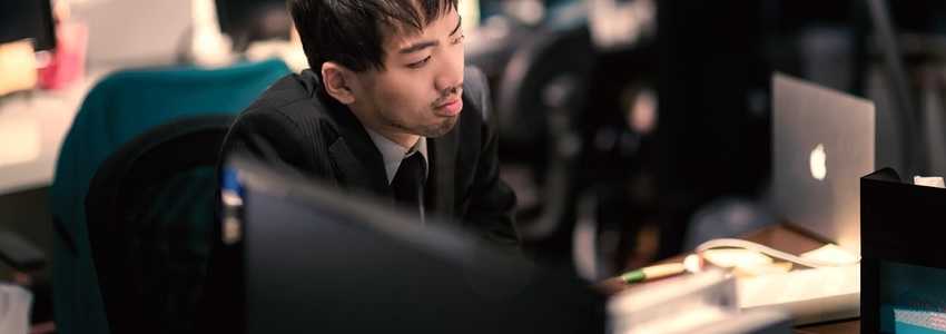 定時では到底終わらない業務量があるが、会社は残業を認めないのでやむを得ず持ち帰って仕事をしている。残業代を請求できる?